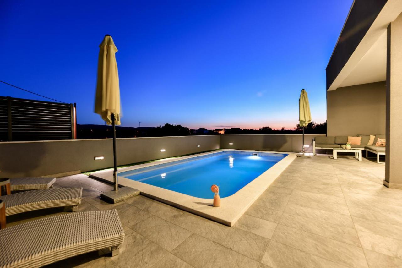 Luxurious Villa Natali Pridraga エクステリア 写真