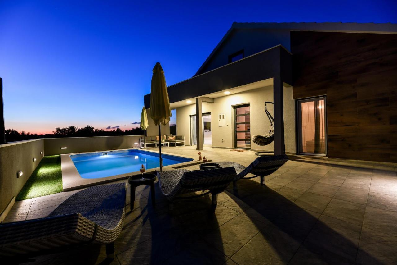Luxurious Villa Natali Pridraga エクステリア 写真